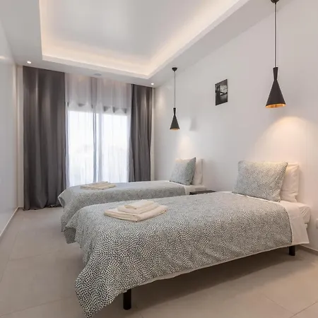 Correeira Luxury Residence T2 B - Albufeira, Pools, Wifi, Bbq, Beach شقة *